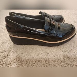 Clarks Collection Black Patent Leather Wedge Loafers Comfort Classy Size 9W